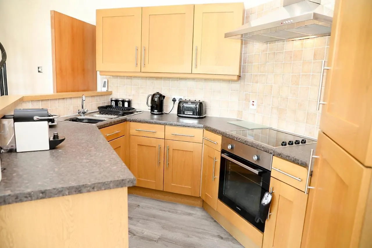 Beautiful Cozy 3 Bedroom 2 Bathroom Apartment Newcastle upon Tyne