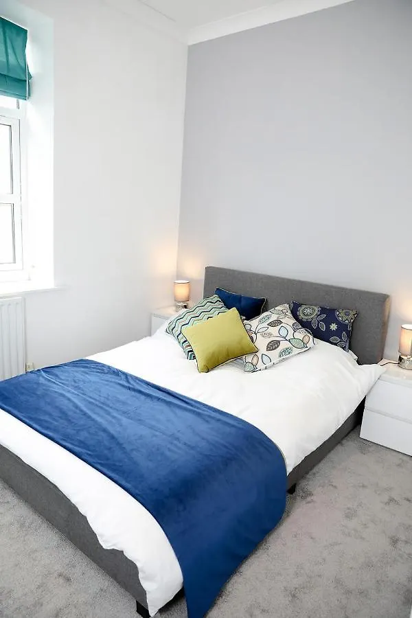 Beautiful Cozy 3 Bedroom 2 Bathroom Apartment Newcastle upon Tyne 0*,  United Kingdom