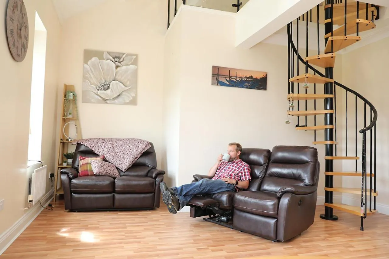 Beautiful Cozy 3 Bedroom 2 Bathroom Apartment Newcastle upon Tyne