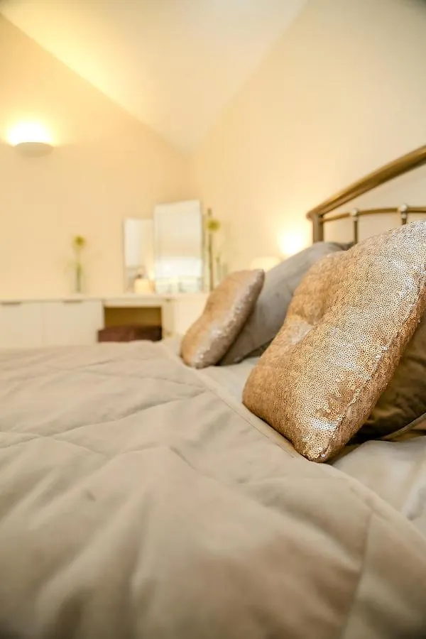 Beautiful Cozy 3 Bedroom 2 Bathroom Apartment Newcastle upon Tyne 0*,