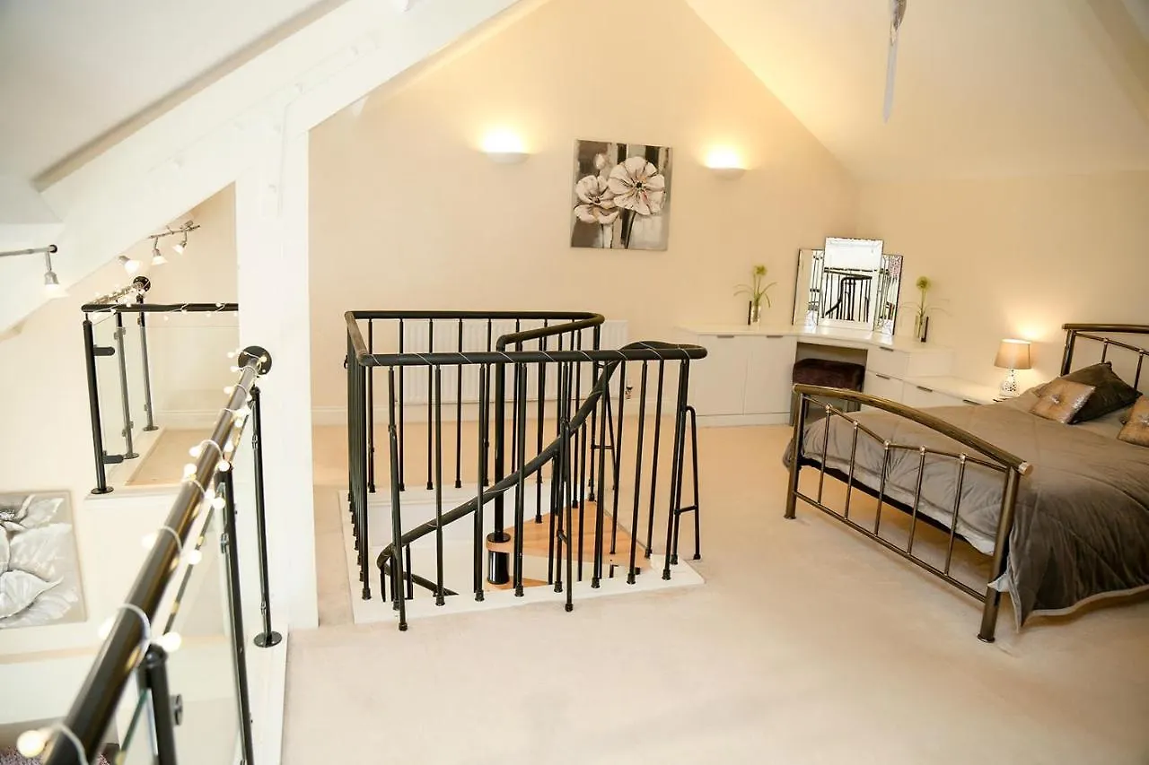 Beautiful Cozy 3 Bedroom 2 Bathroom Apartment Newcastle upon Tyne