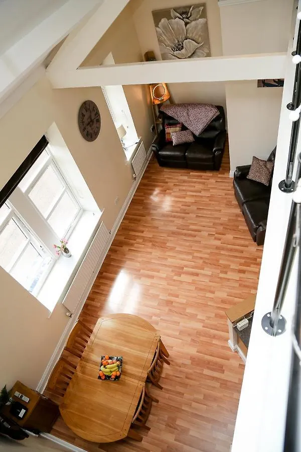Beautiful Cozy 3 Bedroom 2 Bathroom Apartment Newcastle upon Tyne