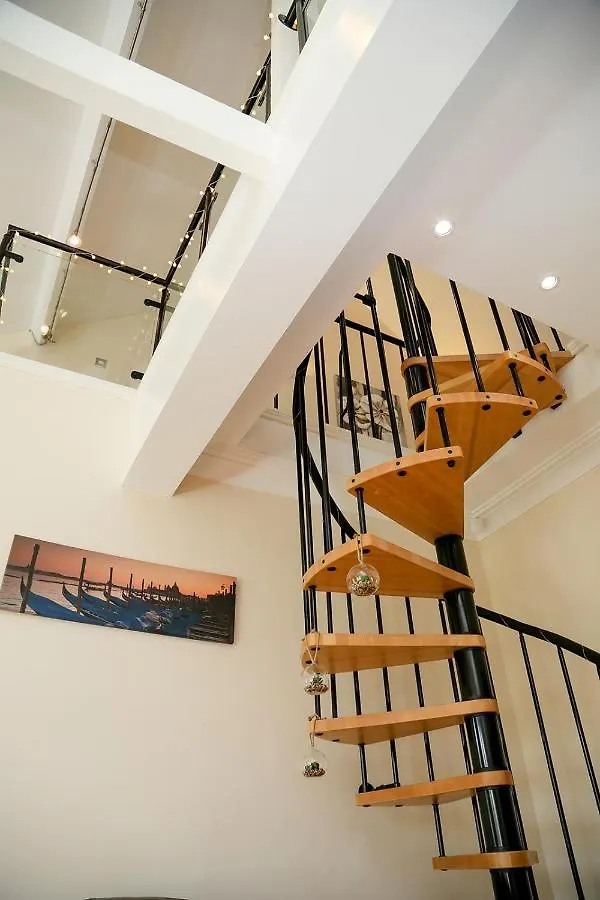 Beautiful Cozy 3 Bedroom 2 Bathroom Apartment Newcastle upon Tyne