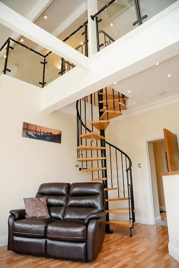 Beautiful Cozy 3 Bedroom 2 Bathroom Apartment Newcastle upon Tyne